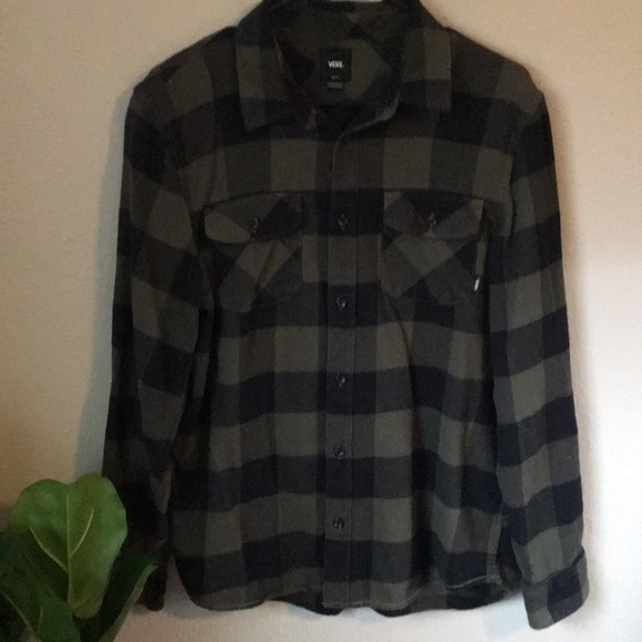 Vans Tops - Vans Flannel Men’s Small